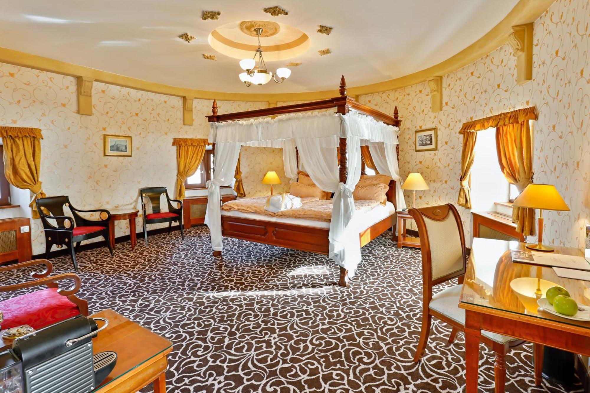 Chateau St. Havel - Wellness Hotel Prague Exterior photo
