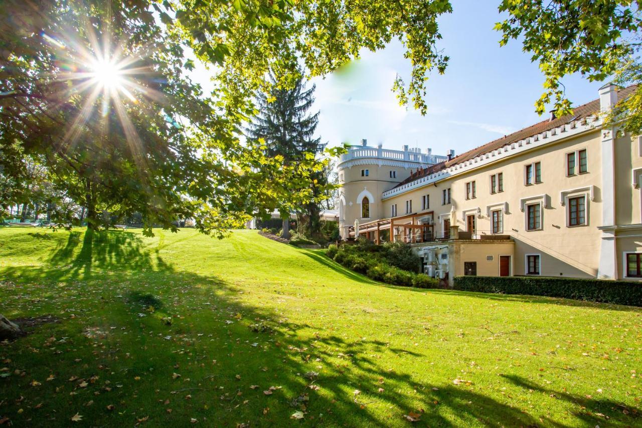 Chateau St. Havel - Wellness Hotel Prague Exterior photo
